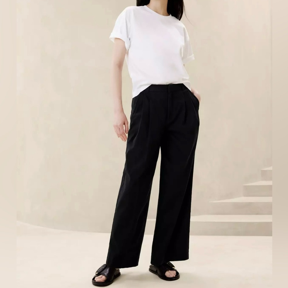 NWT Banana Republic Women’s pleated Ultimate Chino Pants Cotton Size 10
